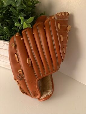 Rawlings Baseball Glove Rickey Henderson RBG135 Leather - Right Hand Throw